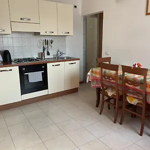 https://la-casa-di-ste.italymilanhotels.net