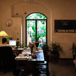 https://fattoria-guicciardini.it-tuscanyhotel.com