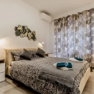 https://white-living-r-home.it-romehotels.com