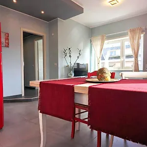 https://nuova-casa-elena.it-romehotels.com